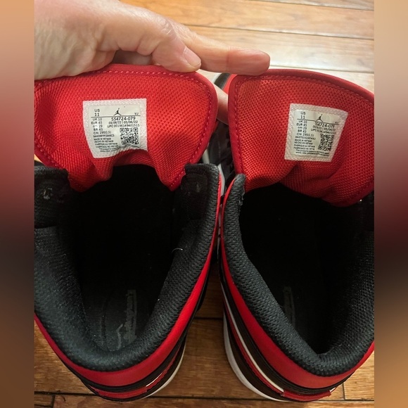 Nike Air Jordan 1 Mid Red/White/Black Size11
Mid Sneakers. - Picture 9 of 16